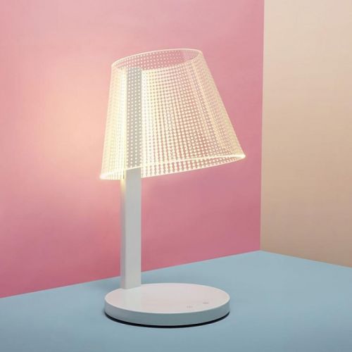 Huerizon LED Table Lamp – White Stand